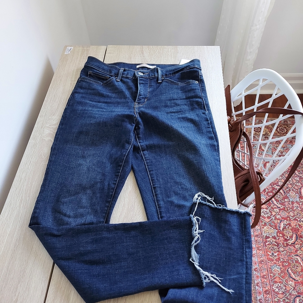 Levi's 311 with raw hem